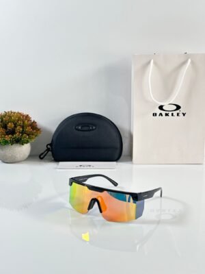 Oakley_9957_Black_Orange_Mercury