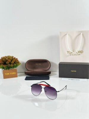 Tomford 557 Black DC