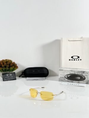 Oakley_0221_Gold_Yellow