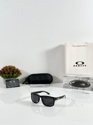 Oakley_9102_Black