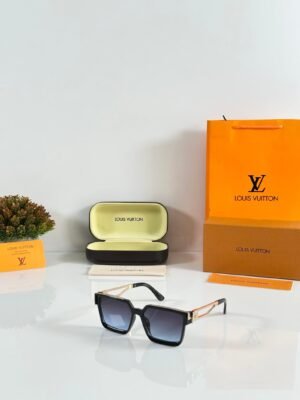 Louis_Vuitton_139_Gold_Black_Blue