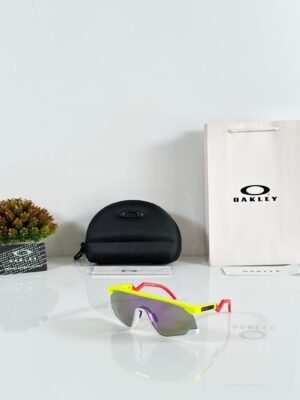 Oakley_9280_Multi_Blue_Revo