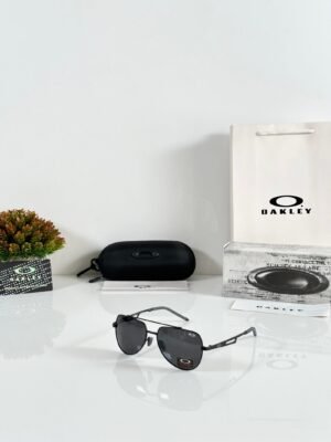 Oakley_8917_Black