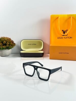 Louis_Vuitton_1502_Black_Frame