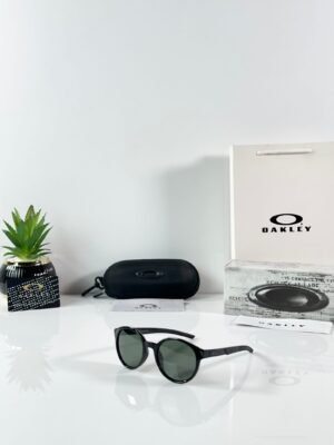Oakley_3305_Black_Green