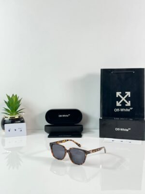 Off_White_2135_Chita_Black