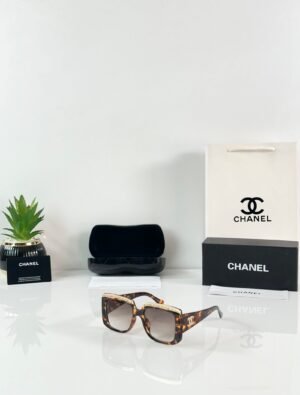 Chanel_WMNS_8317_Tiger_Brown
