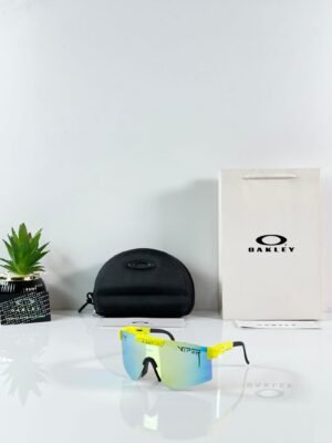 Oakley_C15_Yellow_Green_Revo