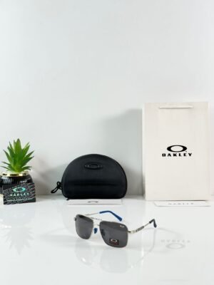 Oakley_8922_Silver_Black