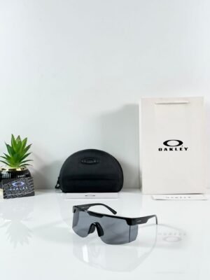 Oakley_9957_Black
