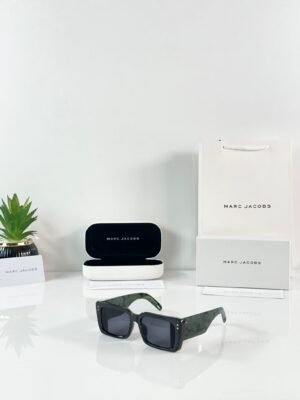 Marc Jacobs 1670 Black Green