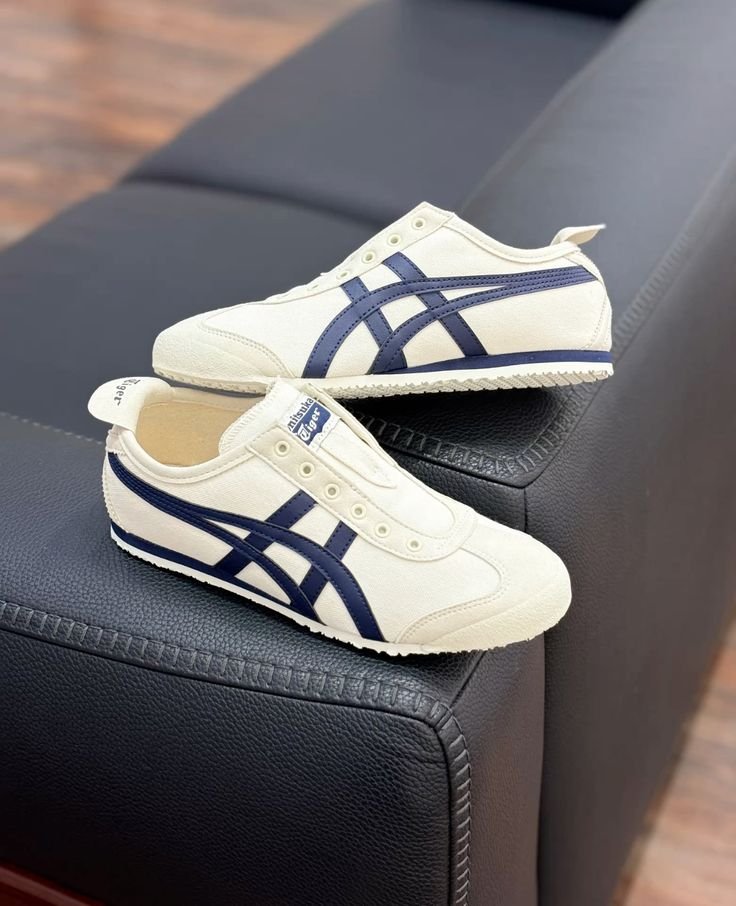 ONITSUKA TIGER